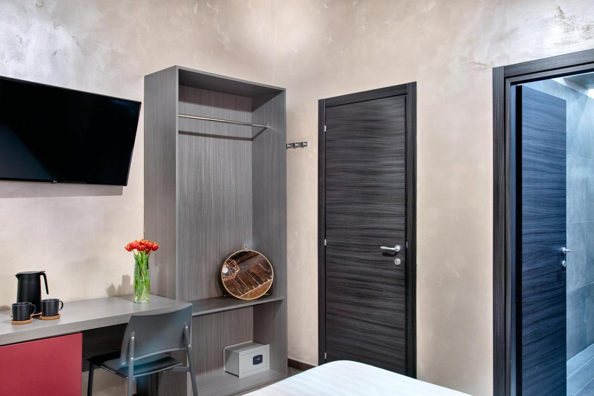 Toledo Lifestyle Hotel Naples Exterior photo